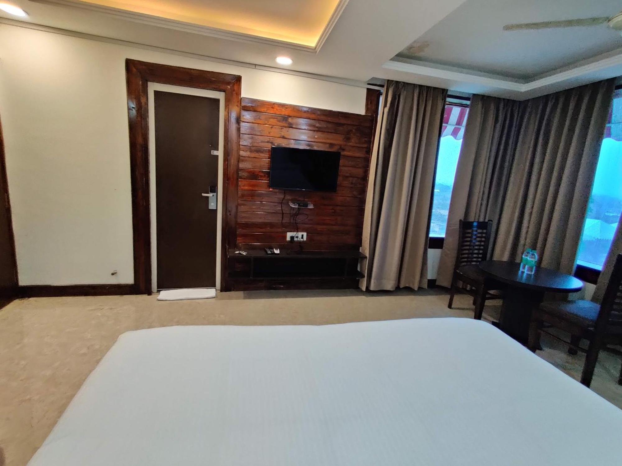 Orchha Club And Resort - Ocr المظهر الخارجي الصورة
