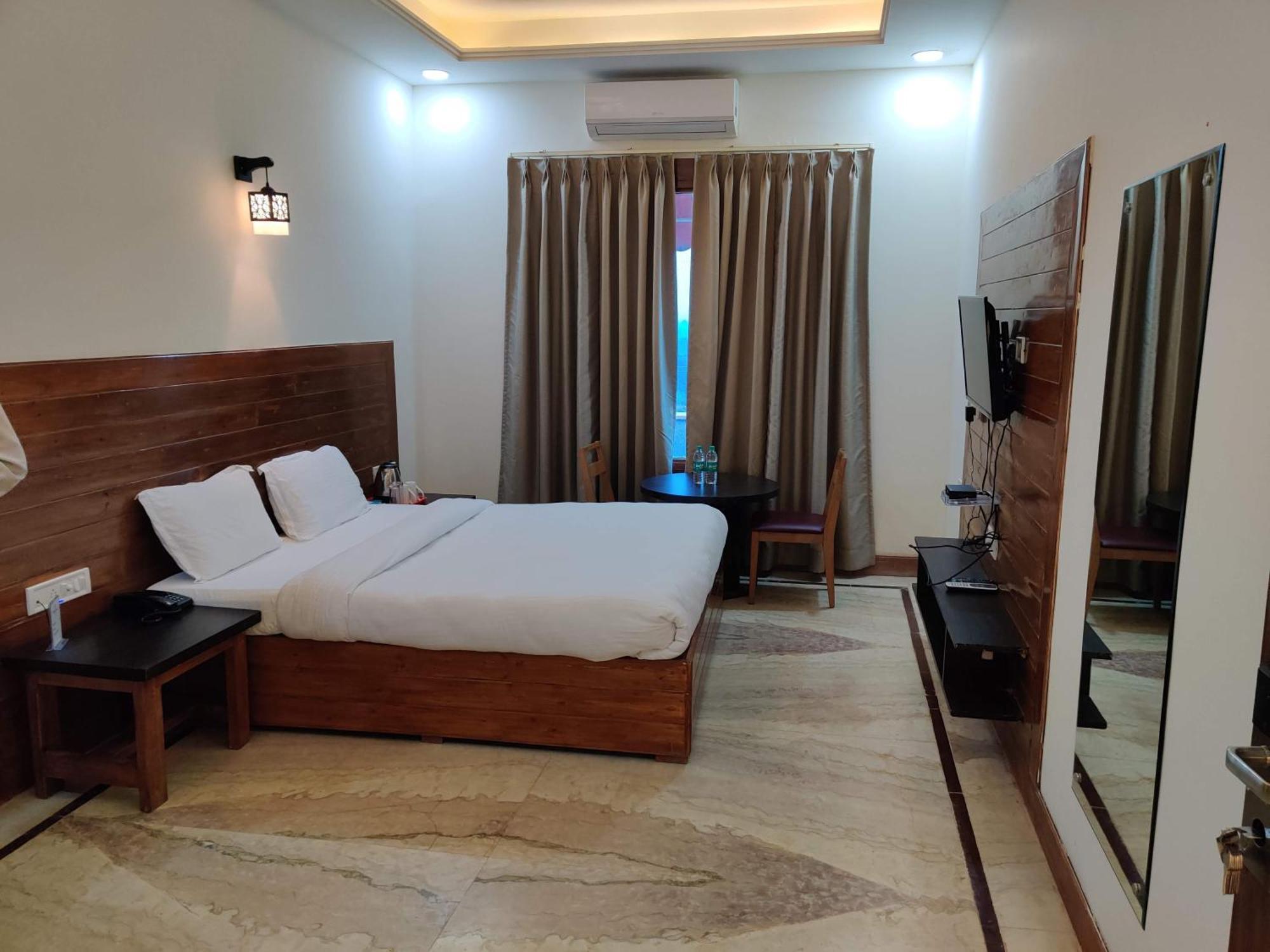 Orchha Club And Resort - Ocr المظهر الخارجي الصورة
