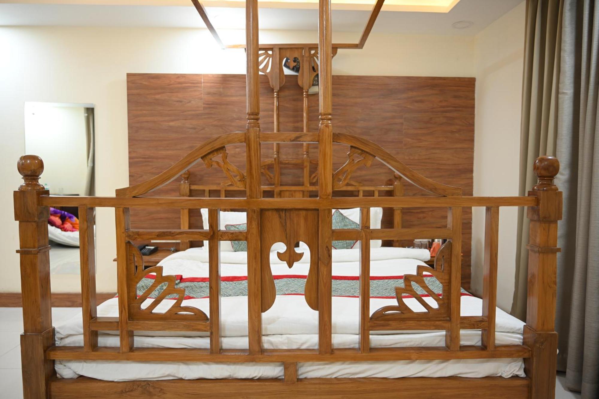 Orchha Club And Resort - Ocr المظهر الخارجي الصورة