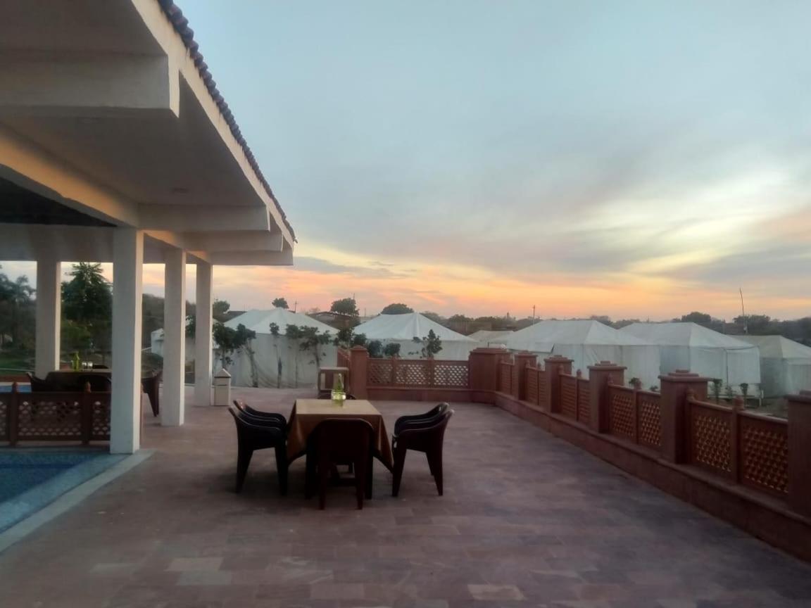 Orchha Club And Resort - Ocr المظهر الخارجي الصورة