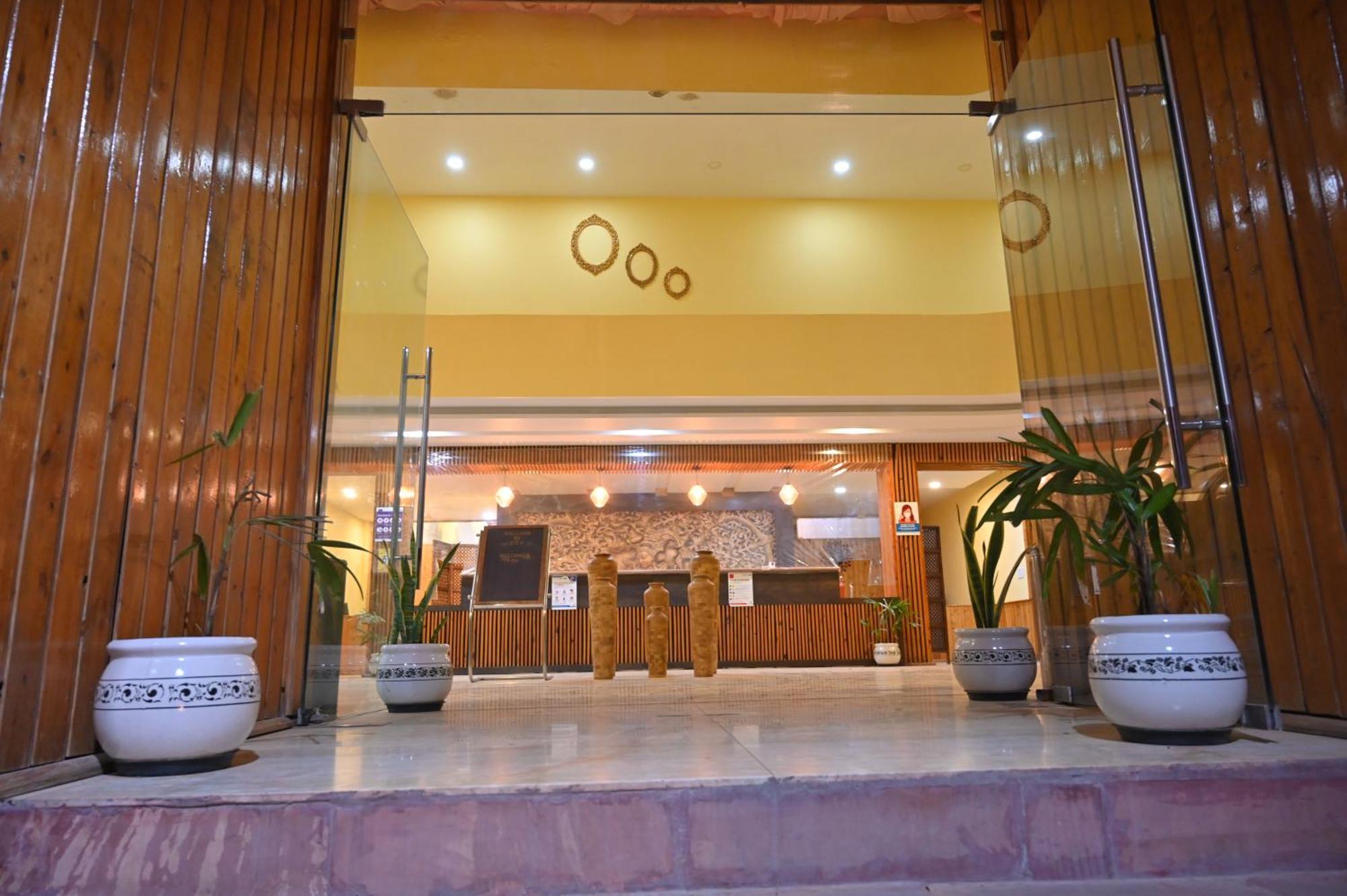 Orchha Club And Resort - Ocr المظهر الخارجي الصورة